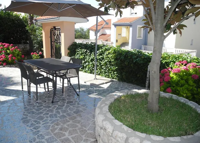 In Mit Grill Und Terrasse By Interhome