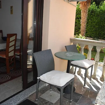 Apartamento In Mit Grill Und Terrasse By Interhome Crikvenica