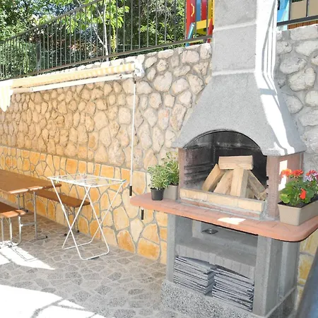Apartamento In Mit Grill Und Terrasse By Interhome *
