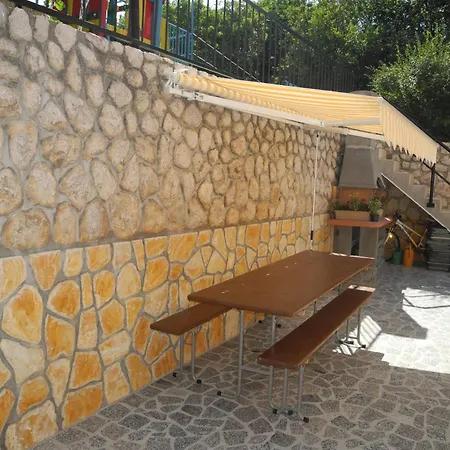 In Mit Grill Und Terrasse By Interhome *