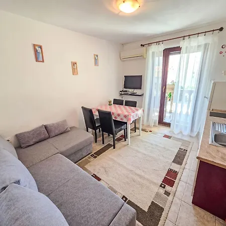 Apartamento In Mit Grill Und Terrasse By Interhome Crikvenica
