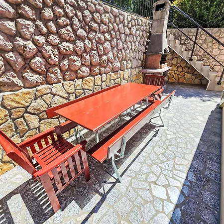 In Mit Grill Und Terrasse By Interhome